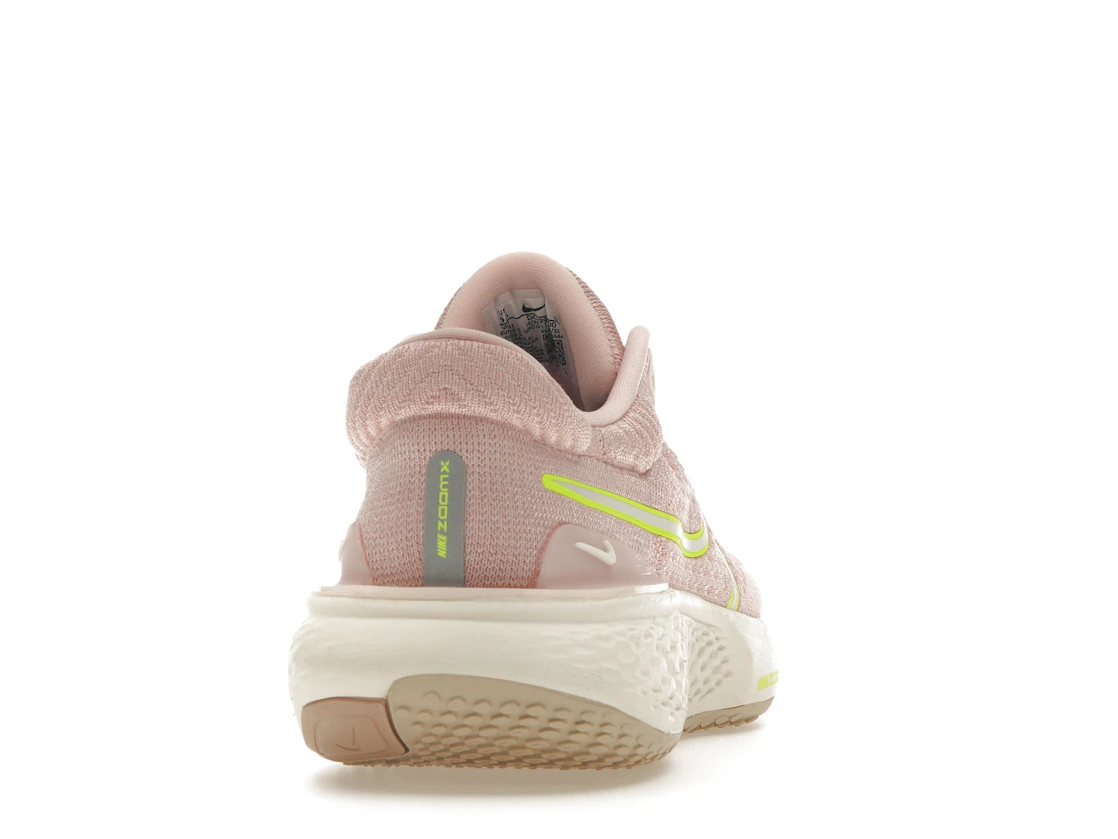 Vue 29 de Nike ZoomX Invincible Run Flyknit 2 Atmosphere Pink Oxford 