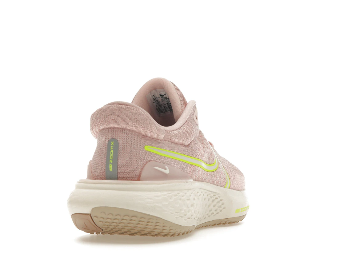 Vue 30 de Nike ZoomX Invincible Run Flyknit 2 Atmosphere Pink Oxford 
