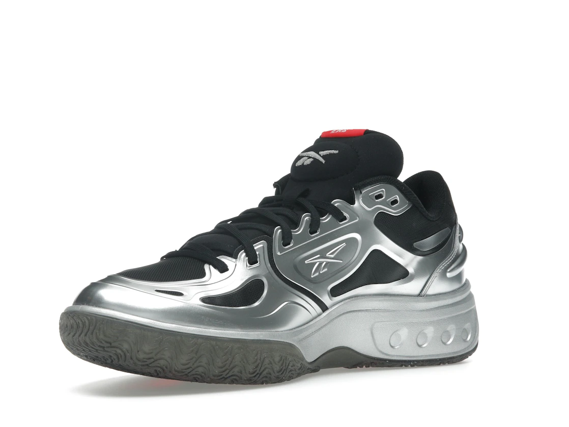 Vue 15 de Reebok Engine A Mobius Re-Boot